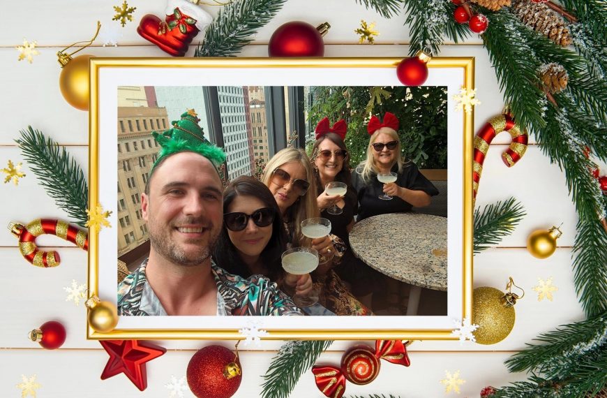HAPPY HOLIDAYS FROM AA